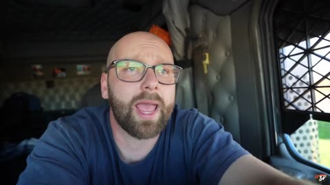 GIVEAWAYS | My Trucking Life | Vlog #2916