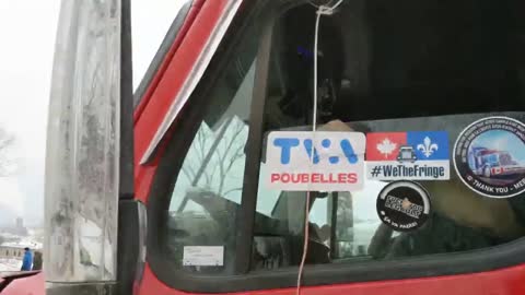 🔴 QUEBEC CITY CANADIAN TRUCKER FREEDOM CONVOY 2022 DAY 2 SHORT 8 my 1st honk honk