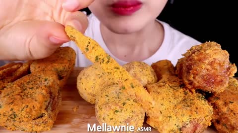 ASMR BBURINKLE FRIED CHICKENS, CHEESE BALL, MENBOSHA, FRIES EATING SOUNDS MUKBANG