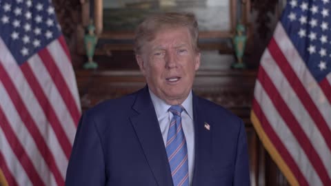 Trump Rips Kim Reynolds For Endorsing DeSantis