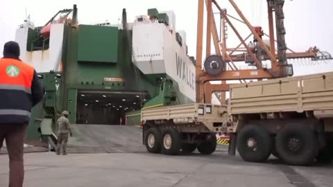 About 700 US vehicles of various types arrived at the Polish port of Gdynia