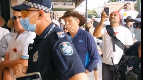 Australia: Entire Restaurant Stands Up To Aussie COVID Nazis: Get Out!