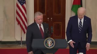 Confused Biden Causes A Scene During Jordanian President's Speech
