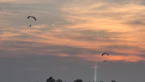 A pair of Paragliders visits QRTRV News live on-site.