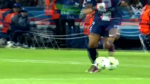 Funniest moment by Kylian Mbappe...