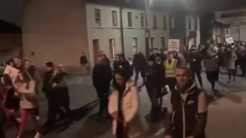 Dublin residents protest against hundreds of illegal migrants