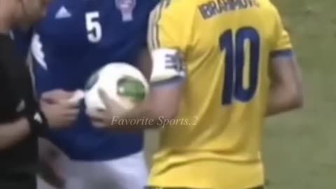 Funny moments in soccer#Messi #Ranoldo #Zidane #foodboll #shortvideo