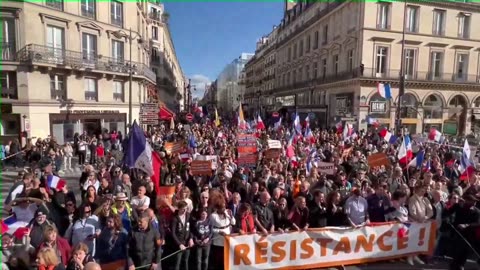 Citizens in Paris demand France's withdrawal from NATO