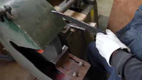 How intricate and razor-sharp is the craftsmanship of a sashimi knife