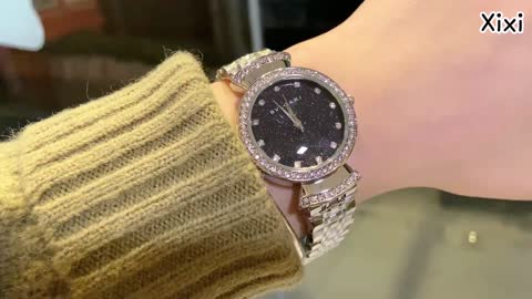 Is the watch worth three hundred dollars? Everybody help me to have a look!