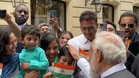 PM Modi's interaction with the Indian community in France