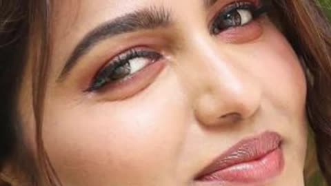 Actress Saie Dhanshika Lips CloseUp