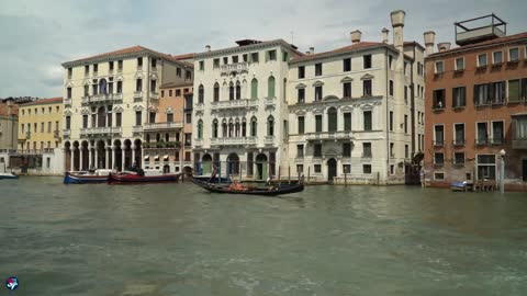 Cinematic Documentary - Tour of Venice - Visiting Top Tourist Attractions in Venice - Italy