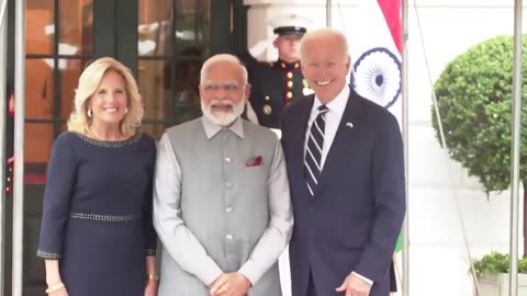 Live . US President Biden and the First Lady warmly welcome PM Modi at the White House