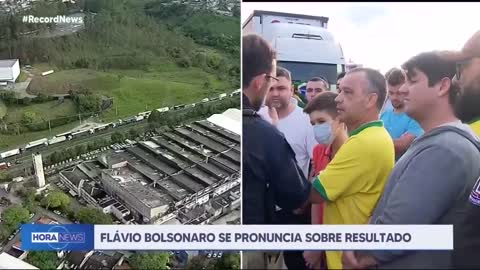 Flávio Bolsonaro se pronuncia sobre resultado das eleições