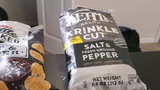 H-E-B Salt and Pepper vs Kettle Brand