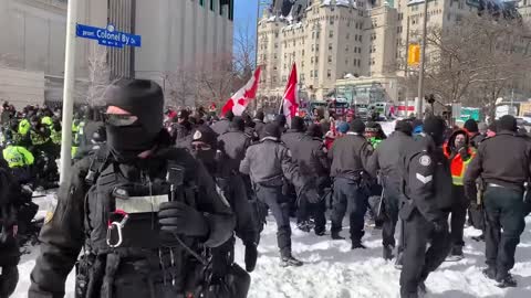 THE EVEDENCE MAKING CANADA HISTORY ABOUT POLICE FOLLOW CROCK HEAD TRUDEUA.