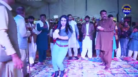 Kitni_Makhmoor_Hain_Tumhari_Aankhen___Rimal_Ali_Shah___Punjabi_Song_Dance_2022-2023(