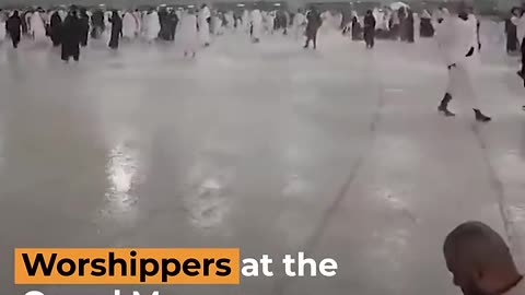 "Unveiling the Wrath of the Skies: Chaos Unleashed as Lightning Strikes Mecca's Majestic Clock Tower"