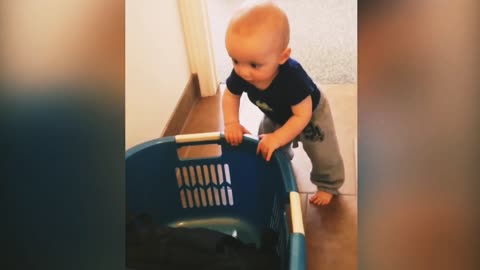 How the child pushed the basket and fell into it