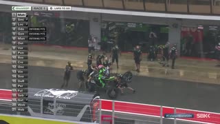 Rain cause havoc in the CLOSING MOMENTS of #WorldSSP Race 1 at Barcelona in 2020 | #CatalanWorldSBK