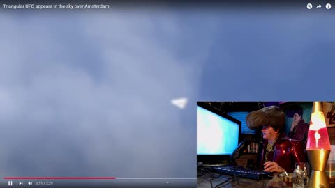 Actual clear video of a triangle UFO?!?