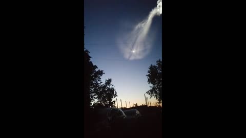 Unknown Jellyfish Looking Object Enters Atmosphere