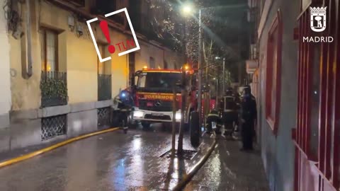 Incendio de unos trasteros cerca de Plaza España en Madrid