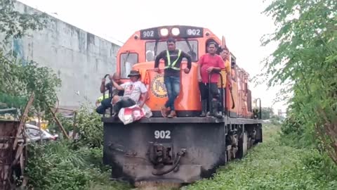 Philippine National Railways DEL 902 As Inspection Train Because of Typhoon Paeng