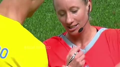 Players vs Female Referees 😳
