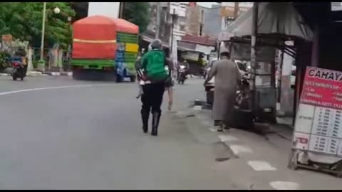 an old man looking for a mouthful of rice# oh my god I remember my father who is gone😭😭🥺