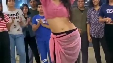 Most popular video by #movethedancespace |Manohari Medhavi mishra choreography| #bellydance #shorts