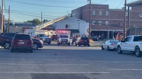 PhatMikeMedia: Business Fire Pretty Lady African Hair Braiding - Aberdeen Maryland - 9/28/2022