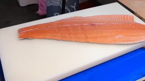 How To Fillet a Whole Salmon | Sashimi & Sushi -Taiwanese street food-20