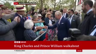 King Charles, Prince William and Kate greet public before Coronation - BBC News