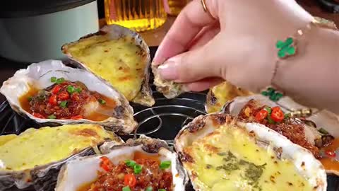 cheese oyster and garlic oyster