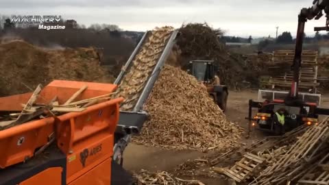 Extreme Fast Wood Chipper Machine Modern Technology - Amazing Wood Processor Big Tree Shredder Easy