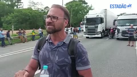 Caminhoneiros pró-Bolsonaro bloqueiam estradas após derrota nas eleições