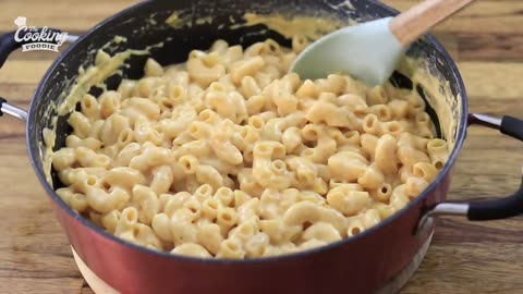 Easy 3-Ingredient Mac and Cheese Recipe (One Pot)