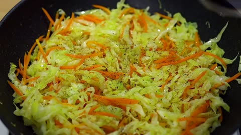 Cabbage with eggs tastes better than meat! An easy, quick and delicious dinner recipe