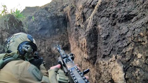 A Ukrainian soldier destroyed the Russian invaders with a grenade.