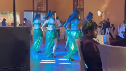 Wedding Dance - Hiru TV මංගලම් 2024 | Erangana & Poorni | Surprise Dance #Weddingbells