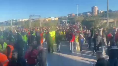 🔴[WŁOCHY] Demonstracje i protesty w całych Włoszech przeciw COVID PASS.