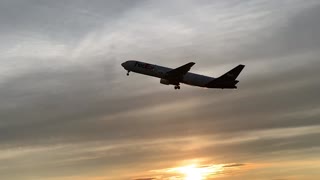 FedEx 767 Takeoff RW 22 6/3/21 Rochester NY