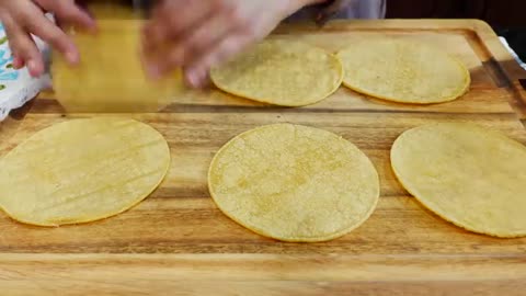 How to make The Best Mexican Chopotle Tuna Quesa Tacos tacos gobernador
