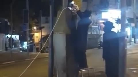 Jerusalem, conservatives remove surveillance cameras in 100 gates street