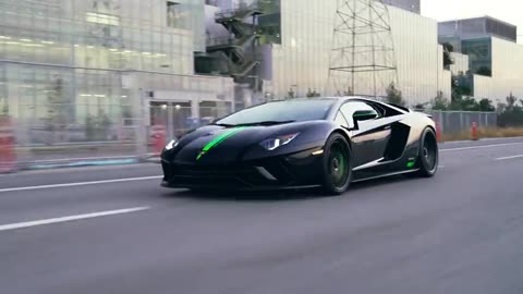 Flame spiting Aventador s 4k