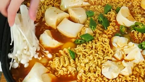 Korean supersize spicy instant noodles EATINGSHOWㅣRAMEN MUKBANG