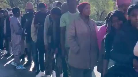 Large number of African migrants swarm NY