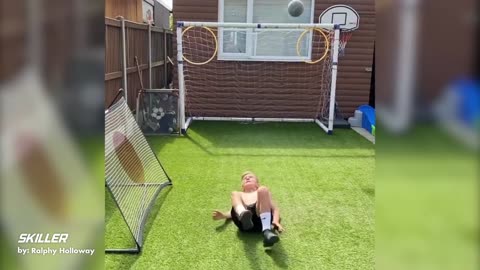 KIDS IN FOOTBALL - SKILLS FAILS GOALSl